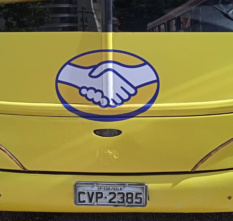 adesivo para ônibus